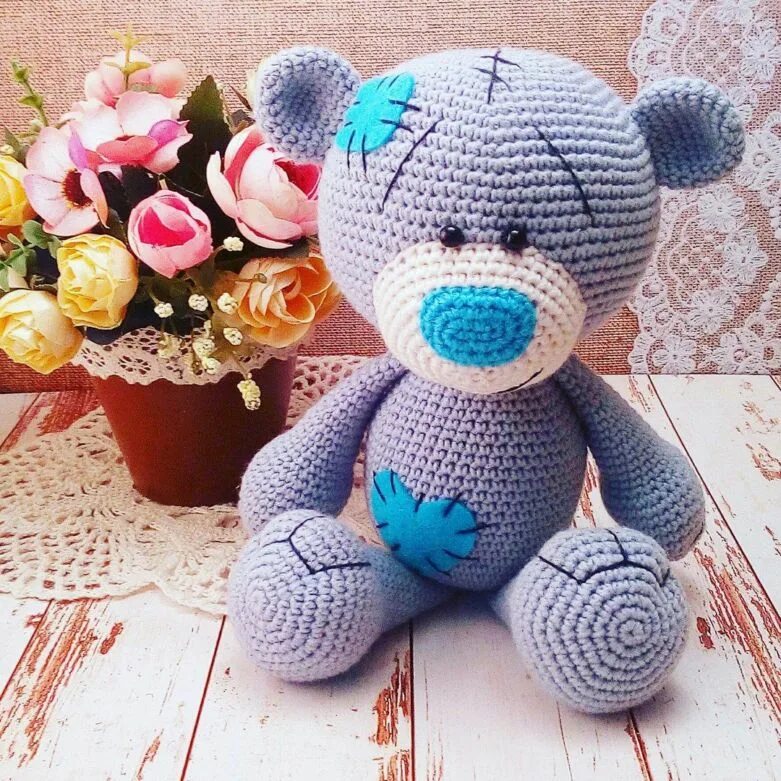 красивые вязаные игрушки. игрушки елены гюнгер. связанные игрушки. вязаный медведь. вязаные игрушки крючком.