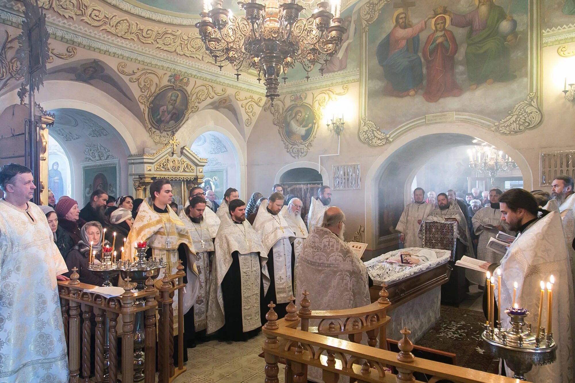 отпевание епархии. астраханская митрополия. отпевание епархии. епархия астрахани. протоиерей владимир отпевание протоиерея.