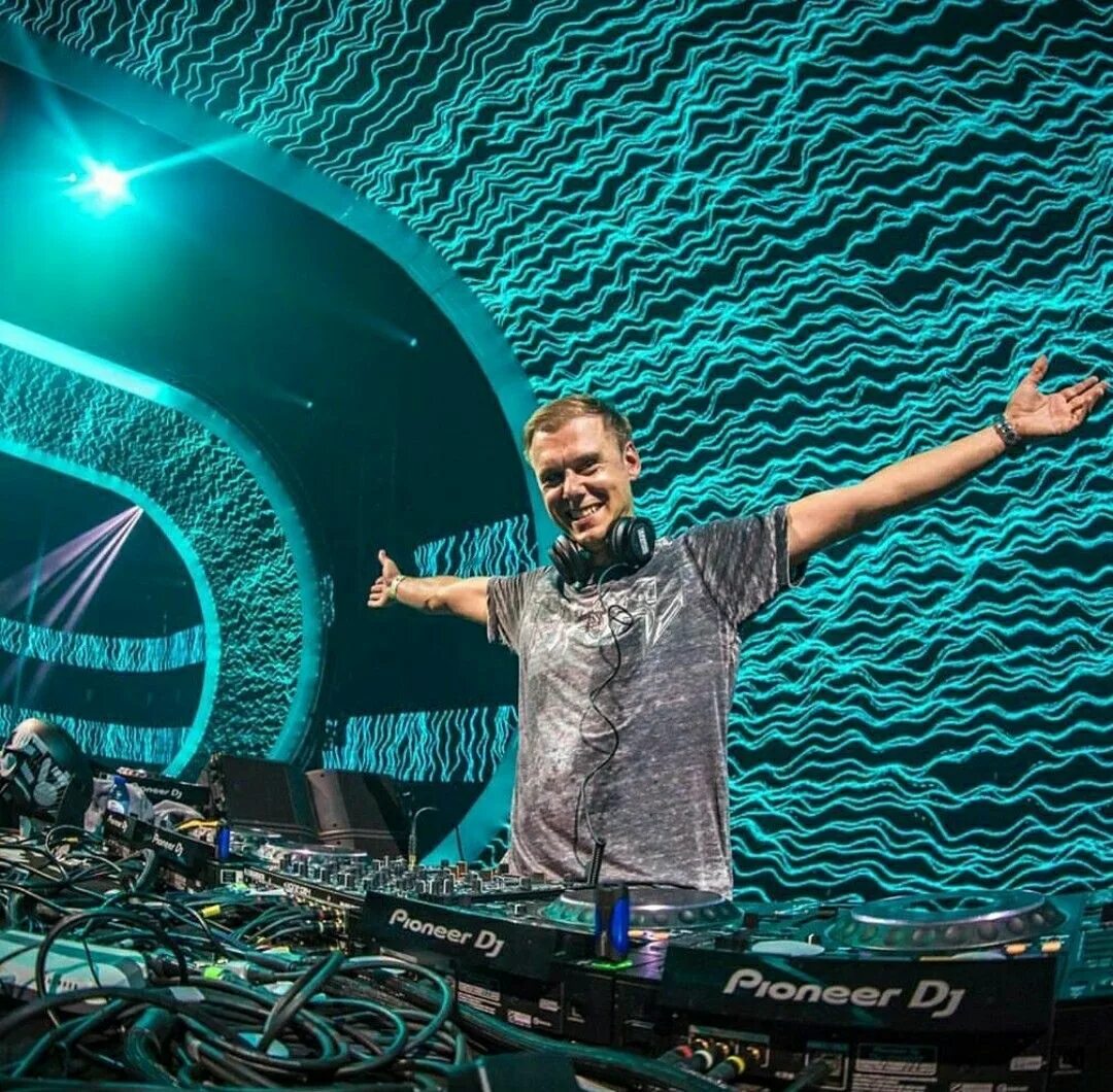Armin van a state of trance. Диджей армин ван бюрен. asot armin. армин ван бюрен asot. asot 2025.
