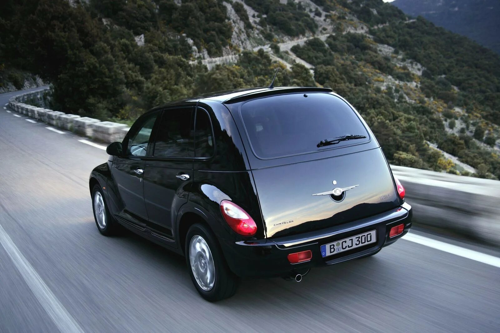 Chrysler pt cruiser. Крайслер пт Крузер. Машина Chrysler pt Cruiser. Крайслер пити Крузер. Chrysler pt Cruiser Рестайлинг.