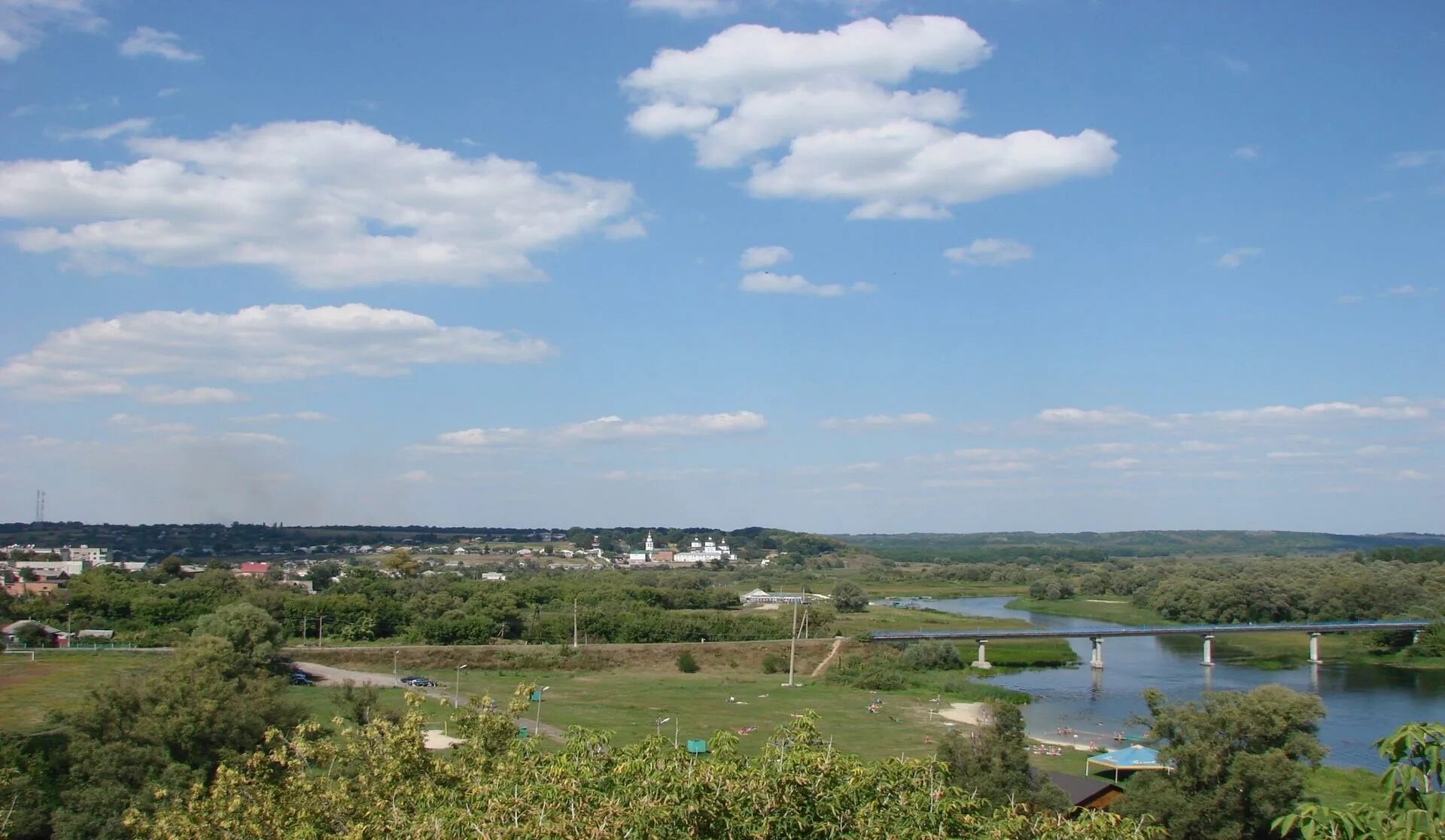 Квартира в рыльске курской области. Гора Ивана Рыльского г.Рыльск Курская область. Рыльская крепость Рыльск. Вид на город Рыльск с горы Ивана Рыльска.