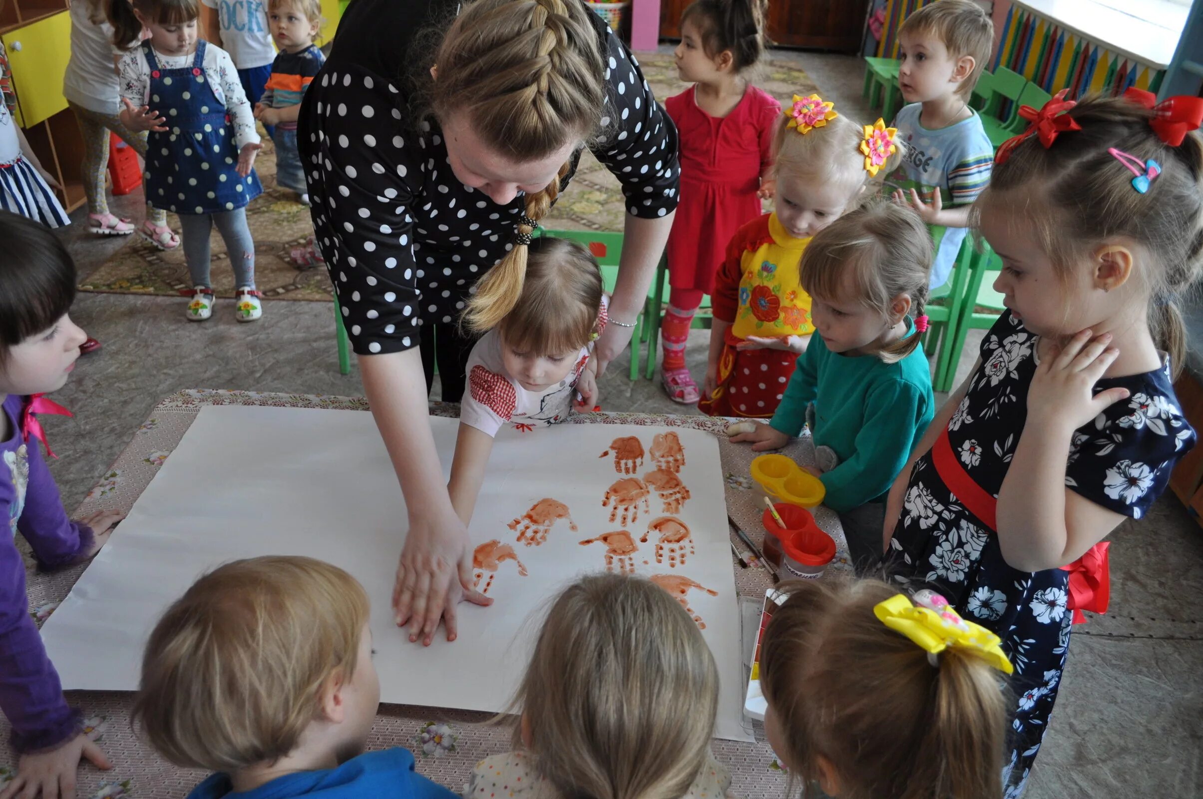 День добра 2 младшая группа. День доброты в доу с детьми. День доброты в детском саду 2 младшая. День добра 2 младшая группа. День добра 2 младшая группа.