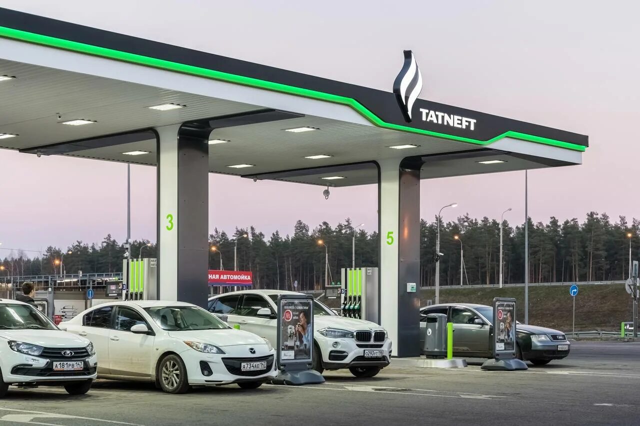 Заправки татнефть сайт. Азс 135 татнефть. флагман азс татнефть.