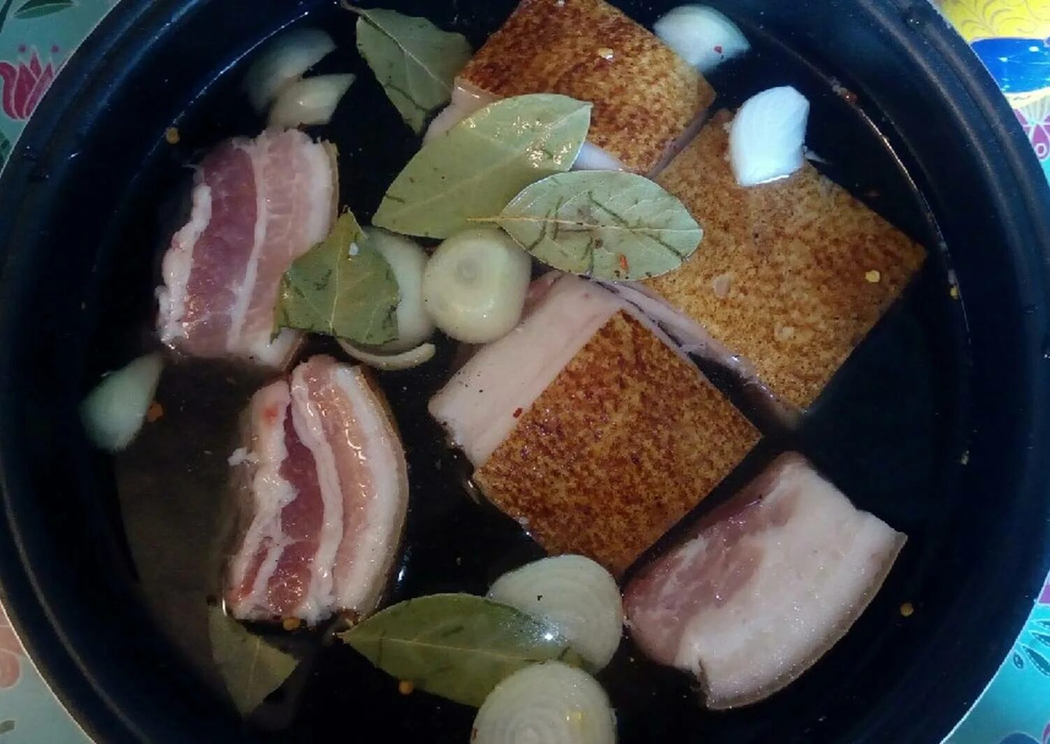 сало в рассоле самый вкусный. рецепт сала в рассоле самый. сало в рассоле в банке. сало в рассоле в банке. сало в чесночном маринаде.