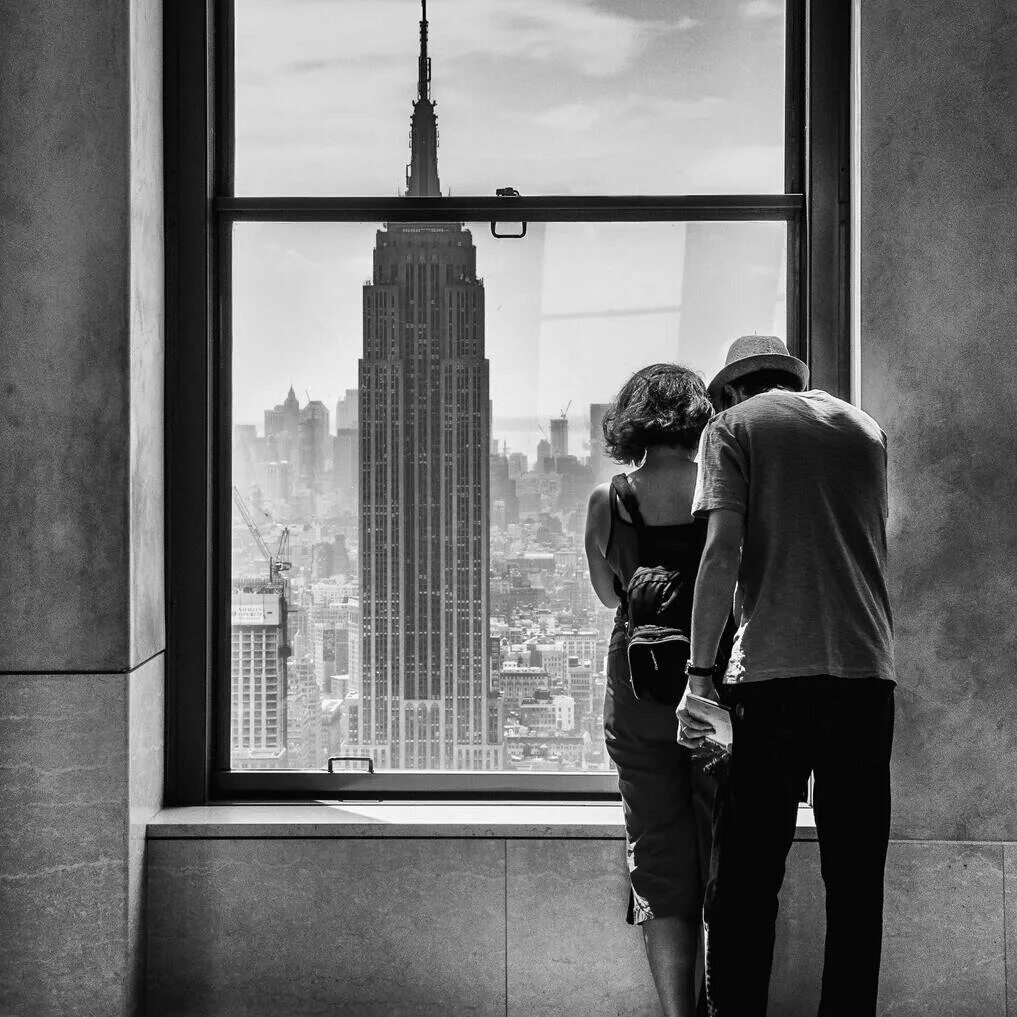 Около пятисот фотографий поезжайте в город пара. Парень с девушкой у окна. Мужчина и женщина у окна. Пара на подоконнике. Фотосессия у окна.