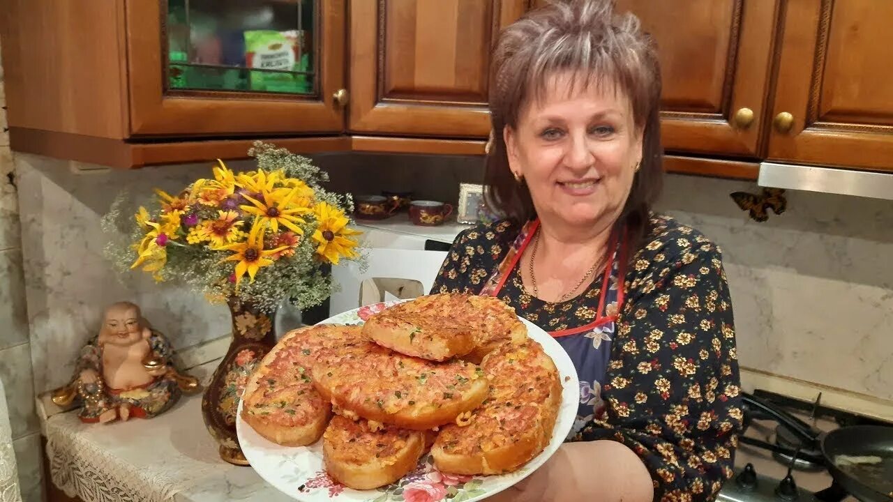 Салат с куриной грудкой на новый год. У любани бутерброды. Накухнеулюбани. На кухне у любани. На кухне у любани дзен последнее видео.