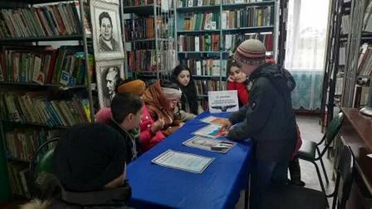 Выступление библиотекаря. Слово библиотекаря на выступлении. Курск библиотека №14. Речь с библиотекарем. Библиотека песковка.