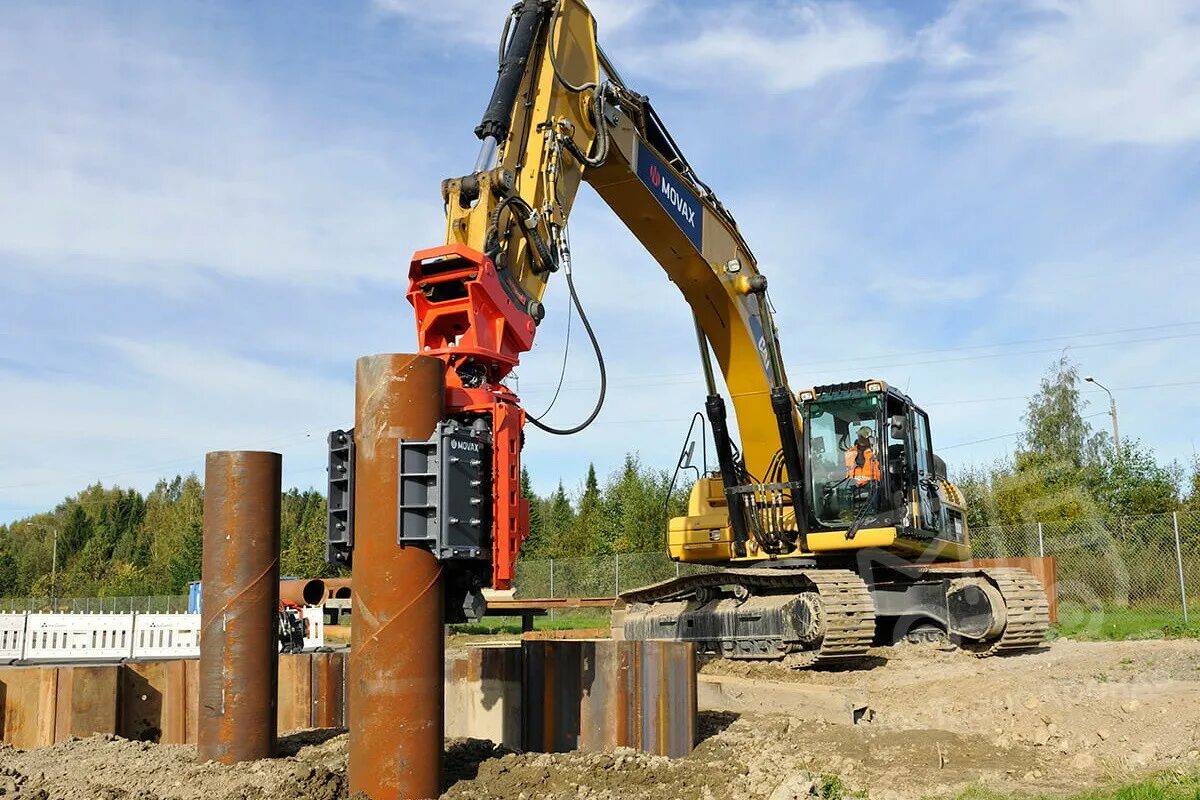 Вибропогружатель мовакс 80. Погружение свай. Погружение свай. Вдавливание свай технология. Выбро погружател movax sph80.
