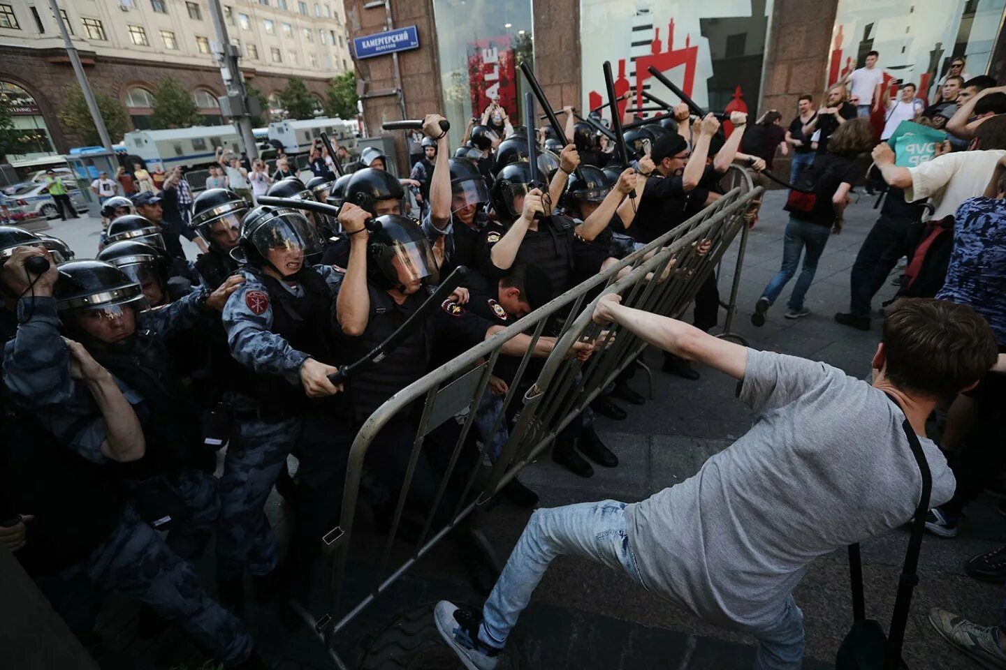 Самый массовый теракт в россии. Протесты в Москве. Массовые беспорядки митинг. Массовые протесты в Москве. Массовые акции протеста в Москве.