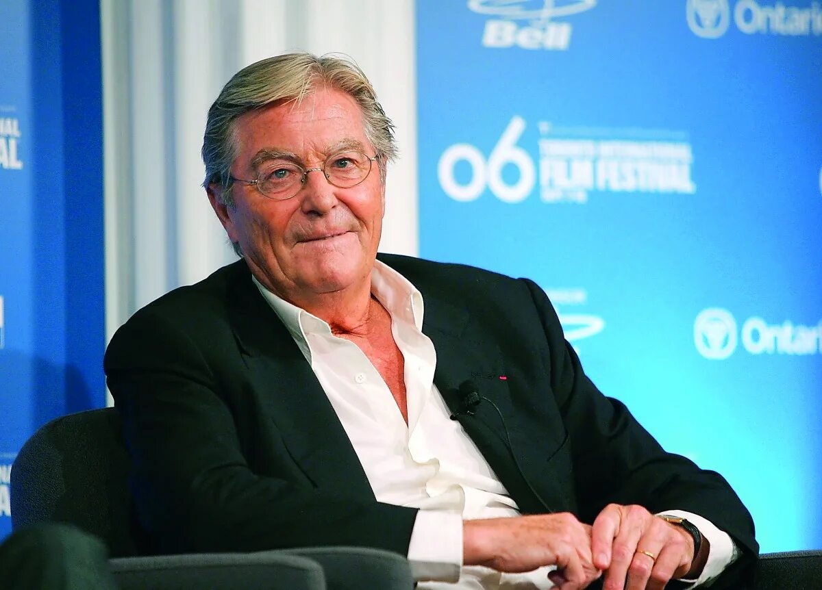 Читать питера мейла. Писатель питер мейл жена фото. Питер мейл писатель. Peter mayle a year in provence. Питер мейл интервью.