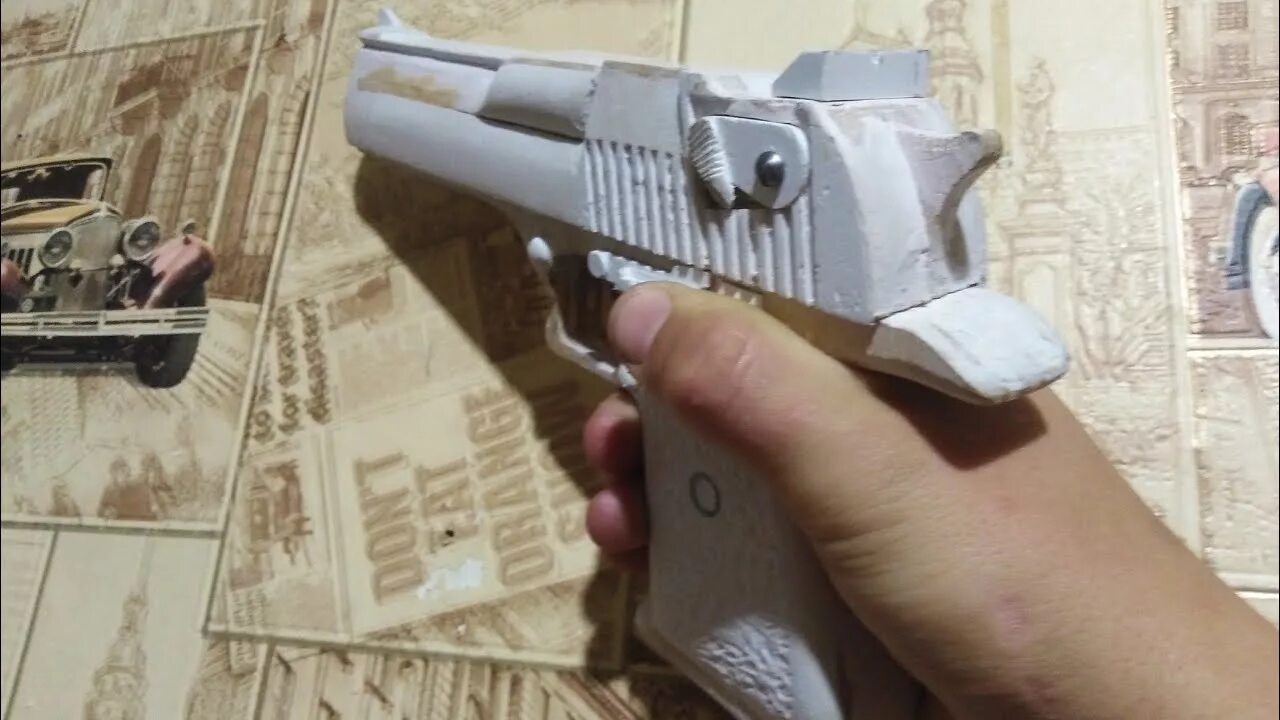 Дигл из бумаги. Desert Eagle из бумаги. Десерт дигл из картона.