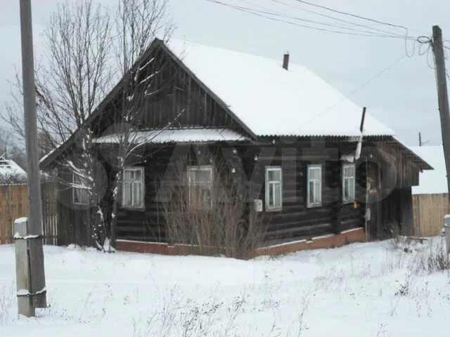 Очер улица урицкого дом 12. Дома в очере. Очёр улица кирова. Дома в очере. Авита очер недвижемость.