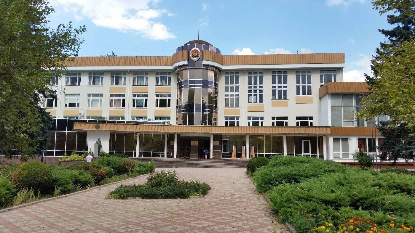 Симферополь федеральный университет вернадского. Крымский федеральный университет имени в. и. вернадского. кфу им вернадского. таврический колледж кфу симферополь. тну вернадского.