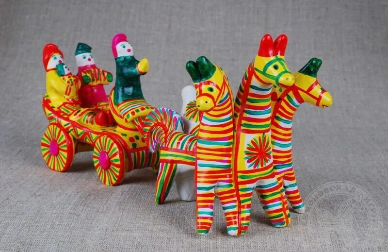 Народные детские игрушки. Народный промысел филимоновская игрушка. народные промыслы тульской области филимоновская игрушка. филимоновская народная глиняная игрушка. глиняные игрушки филимоново.