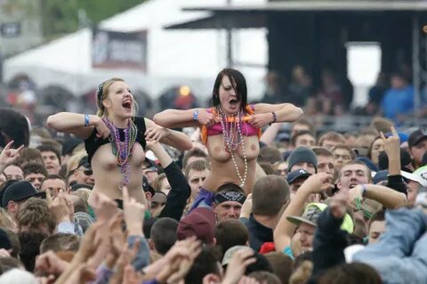 Music festival tits.