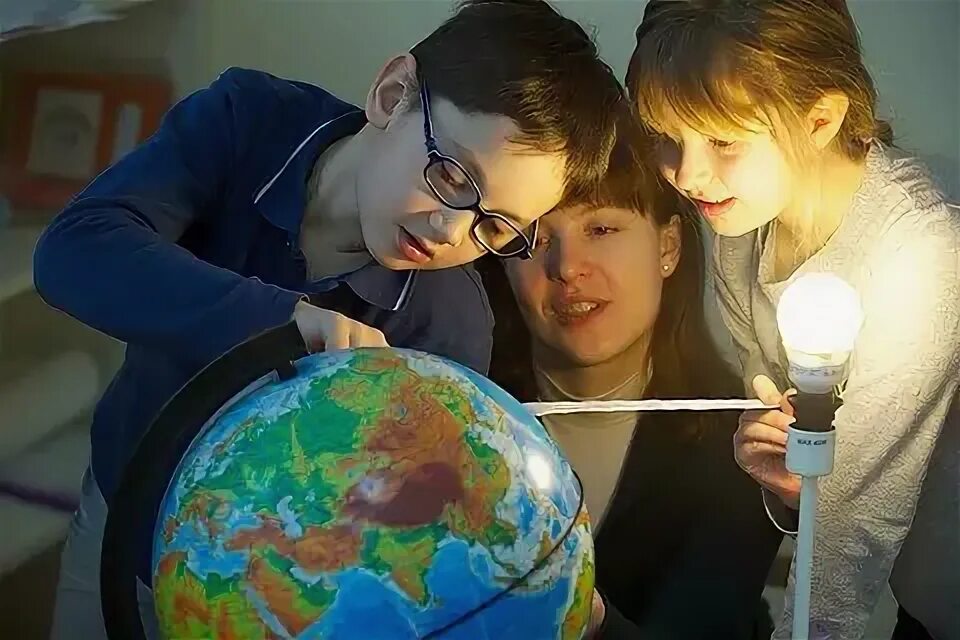 Детско-родительские мероприятия. Sun school детский сад москва. Школа солнце казань. Люди солнца школа. Солнечный ветер школа учителя.