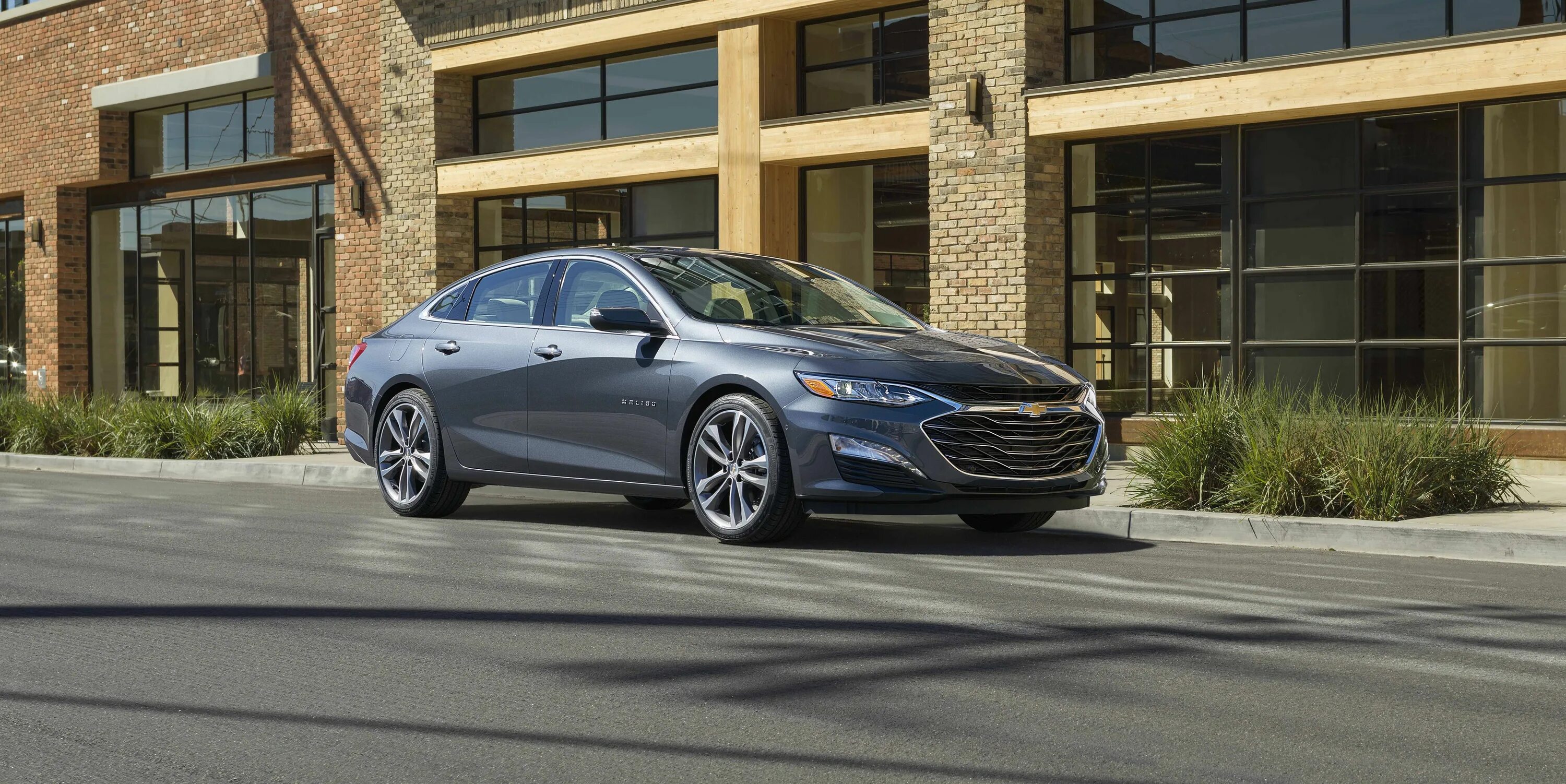 Chevrolet malibu 2022. Шевроле малибу 2019. Chevrolet malibu 2022 зад. Малибу шевроле 2 литра. Chevrolet malibu 2018.