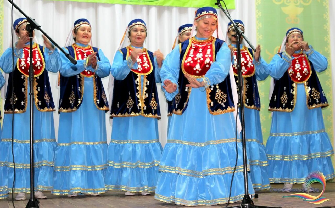 Башкирская песня телефон. Башкирская музыкальная культура. Музыкальная композиция башкирского. Народные песни башкир. Башкирские песенники.