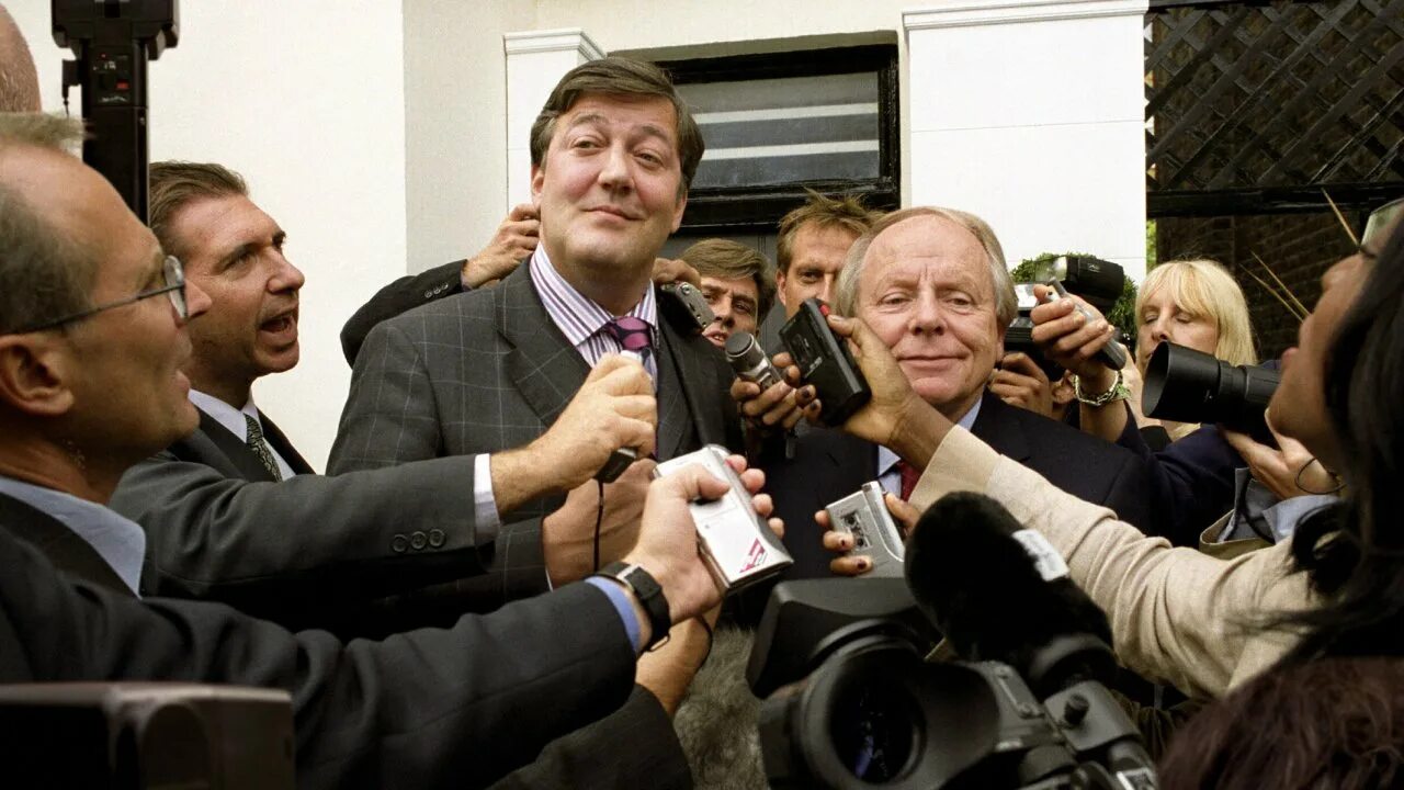 Абсолютная власть император. Абсолютная власть (2003). абсолютная власть стивен фрай. абсолютная власть сериал стивен фрай. джон берд и стивен фрай.