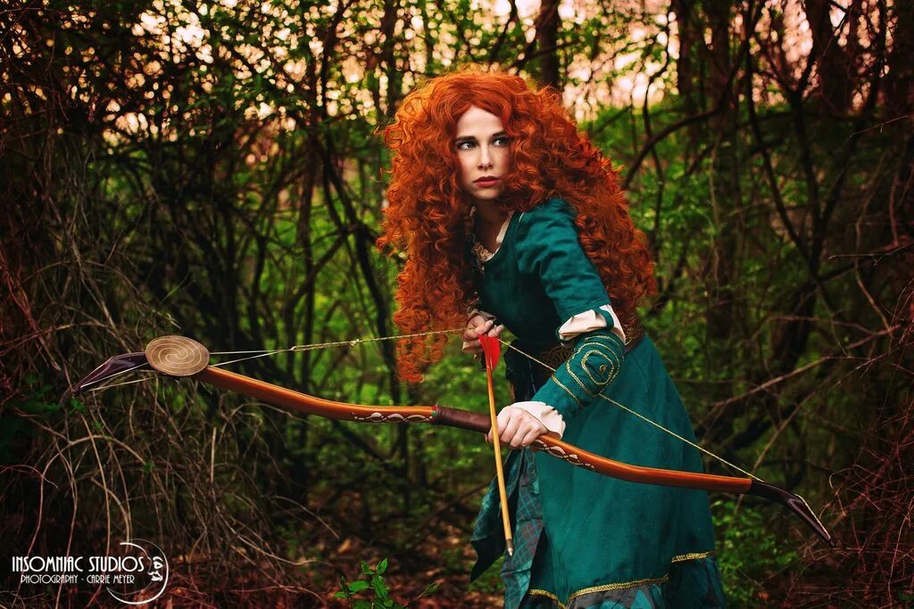 Эми мэнсон мерида. Мерида храбрая сердцем. Эми мэнсон мерида. Такие храбрые девушки. Мерида принцесса косплей.