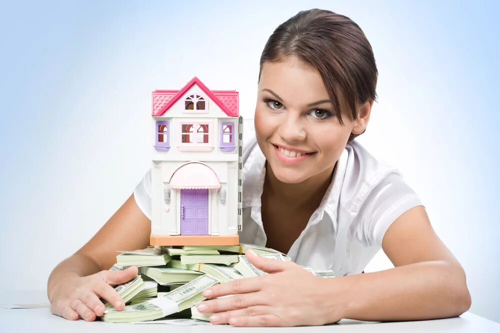 Когда продавец квартиры получает деньги. Квартира деньги. богатство квартира. девушка продает квартиру. риэлтор деньги.
