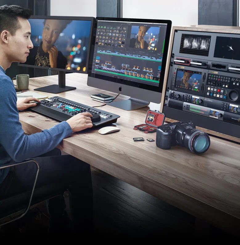 Blackmagic resolve studio. DAVINCI resolve. Видеомонтаж DAVINCI resolve. DAVINCI resolve монтаж. Рабочее место монтажера.