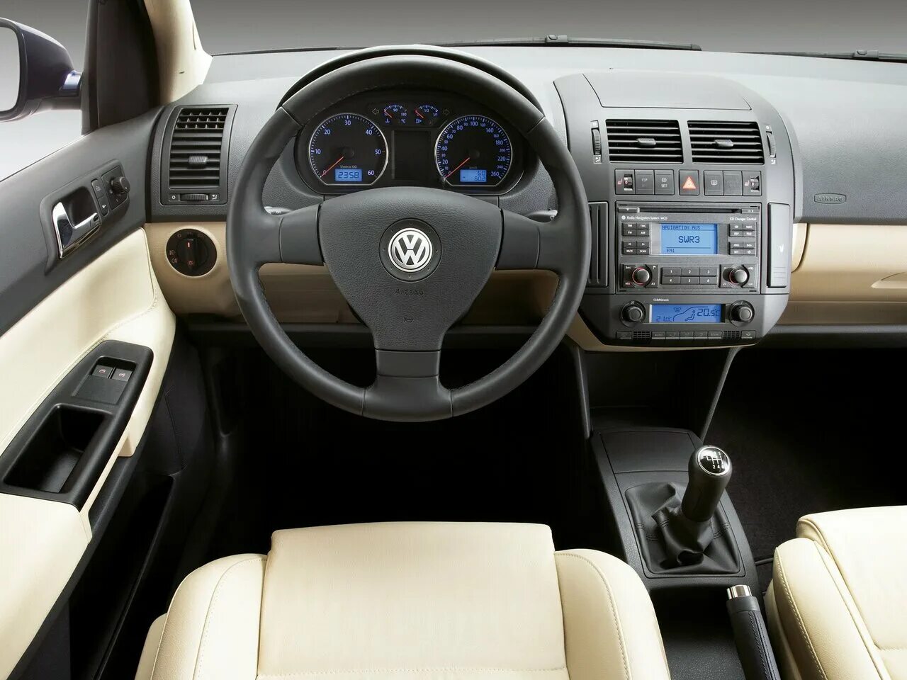 Volkswagen Polo 2005 хэтчбек. VW Polo 2005 салон. Polo 9n3 салон. Volkswagen Polo, IV Рестайлинг 2008.