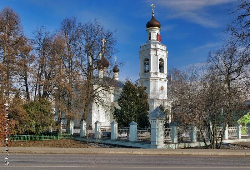 Храм троицы живоначальной в троицком-шереметьево. Храм в селе троицкое мытищинский район. Церковь троицы живоначальной в болтино. Храм в селе троицкое мытищинский район. Село староборискино северного района оренбургской области.