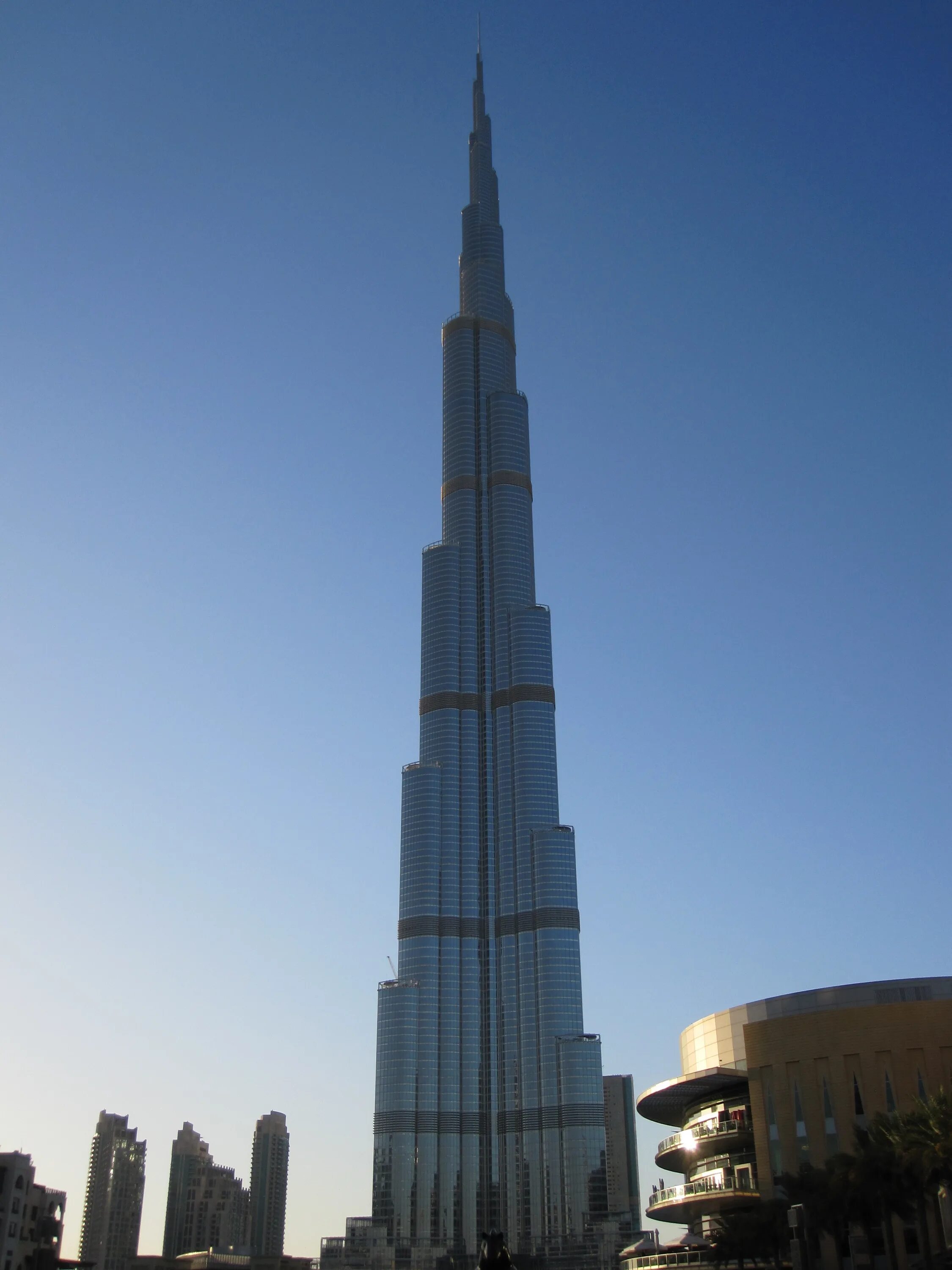 В каком городе находится самый высокий небоскреб. Башня Бурдж Халифа. Бурдж Дубай Тауэр. Небоскрёб Бурдж-Халифа в Дубае фото. Карлтон Тауэр Дубай.