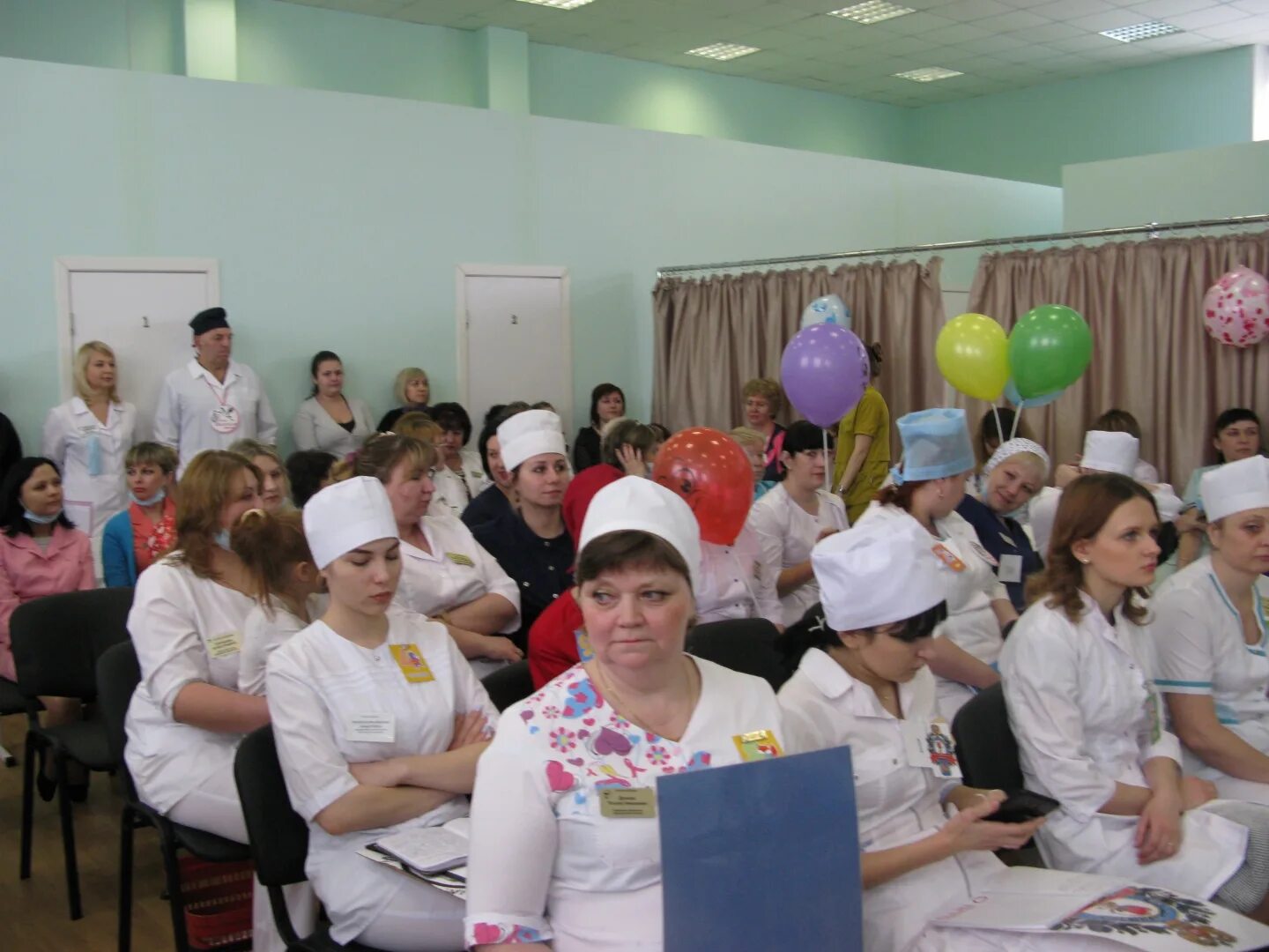 Конкурс медицина. Конкурс медицинских сестер. медсестра на соревнованиях. конкурс на лучшую медсестру. конкурс лучший медицинский работник.