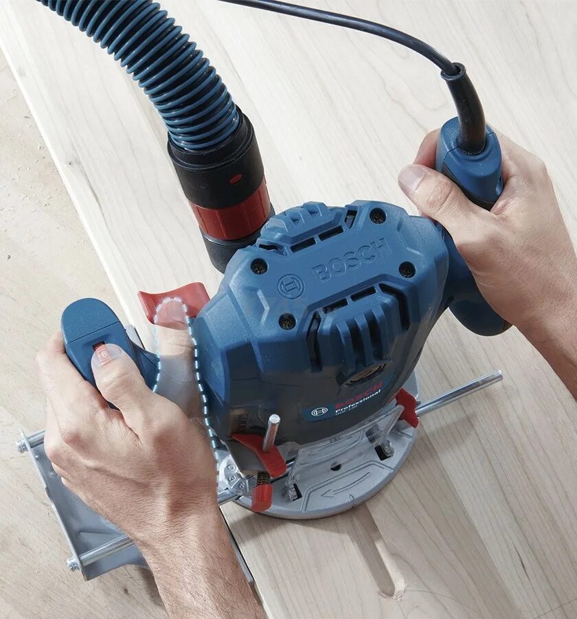 Фрезер bosch gof 130 06016b7000. Фрезер бош гоф 130 купить. Bosch gof 130, 1300 вт. Фрезер бош 1300 профессионал. Фрезер bosch gof 130 professional.