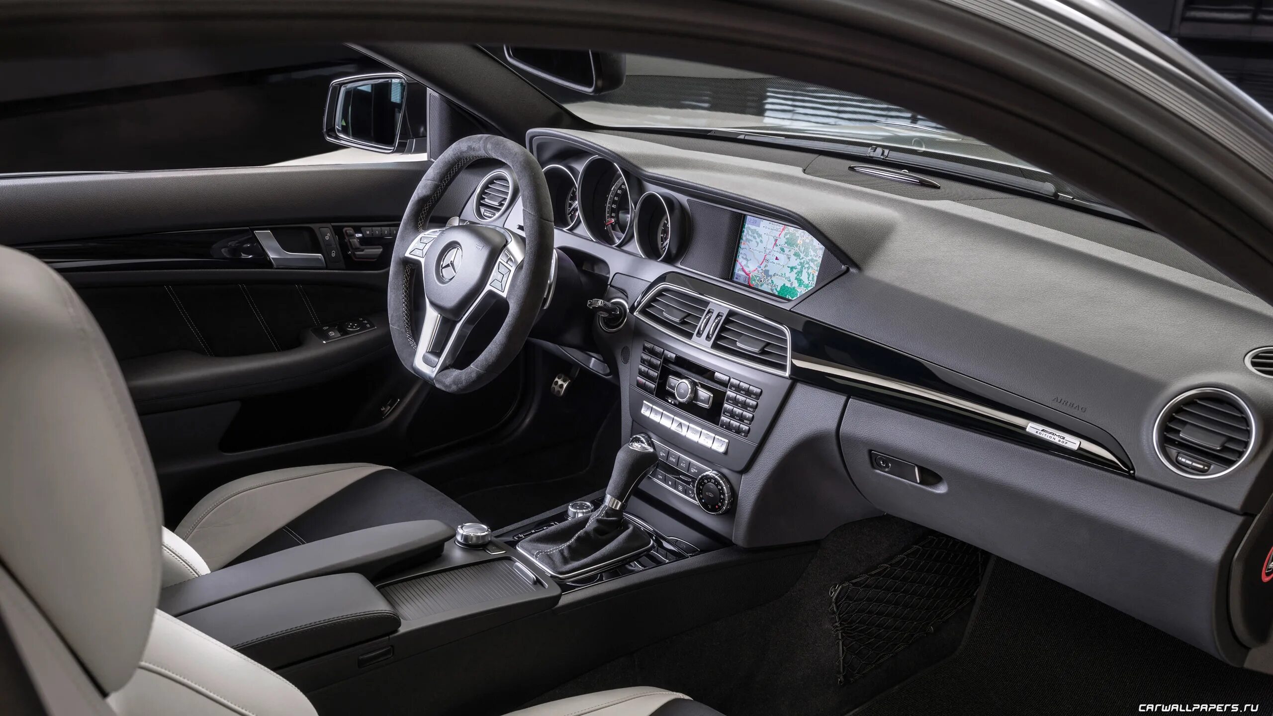 Амг комплектация. Mercedes benz amg gt 63. Mercedes cls 63 amg interior. Мерседес cla 45 amg салон. Мерседес cla 250.