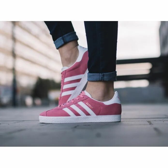 Adidas Gazelle 2023. Adidas Gazelle женские. Кроссовки адидас Газелле. Кроссовки адидас Gazelle женские. Кроссовки под адидас