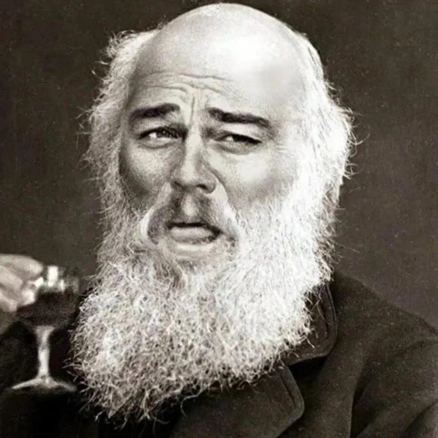 Дарвин мем. Дарвин мемы. Дарвин смешной. Естественный отбор мемы. Дарвин мем.