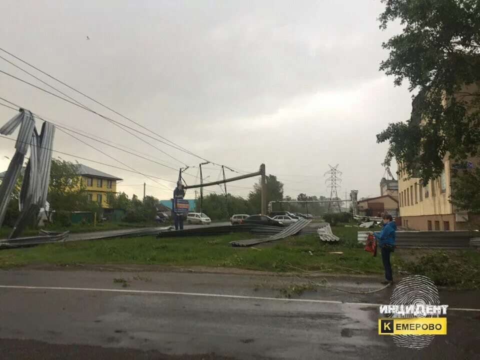 Смерч в черемшане. Смерч в татарстане 2017. Ураган нижнекамск. Ураган в нижнекамске. Ураган в нижнекамске.