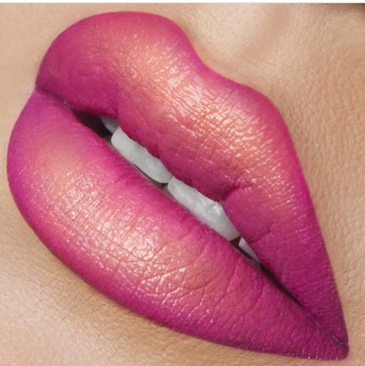 Макияж губ помада. Макияж губ. Накрашенные губы. Красивые губы с помадой. Красивый макияж губ.