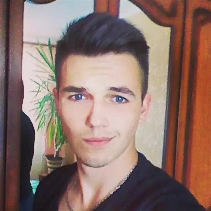 Max filip. Макс филип вайт. max filip cherry.