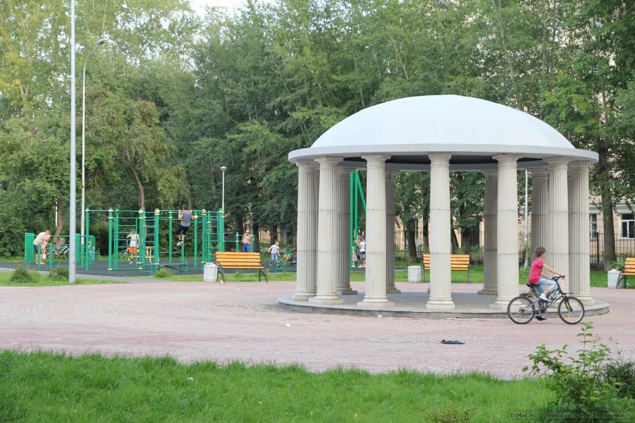 Сквер морозовых. Сквер морозовых