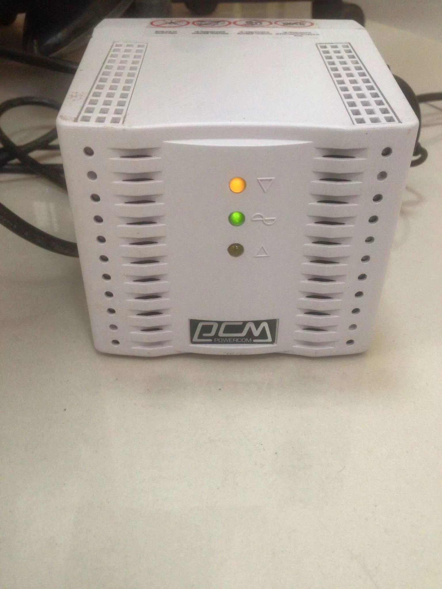 Стабилизатор powercom tca 1200. Powercom tca-1200. tca-1200 caution. стабилизатор напряжения powercom tca-2000 bl. стабилизатор напряжения tca-1200.