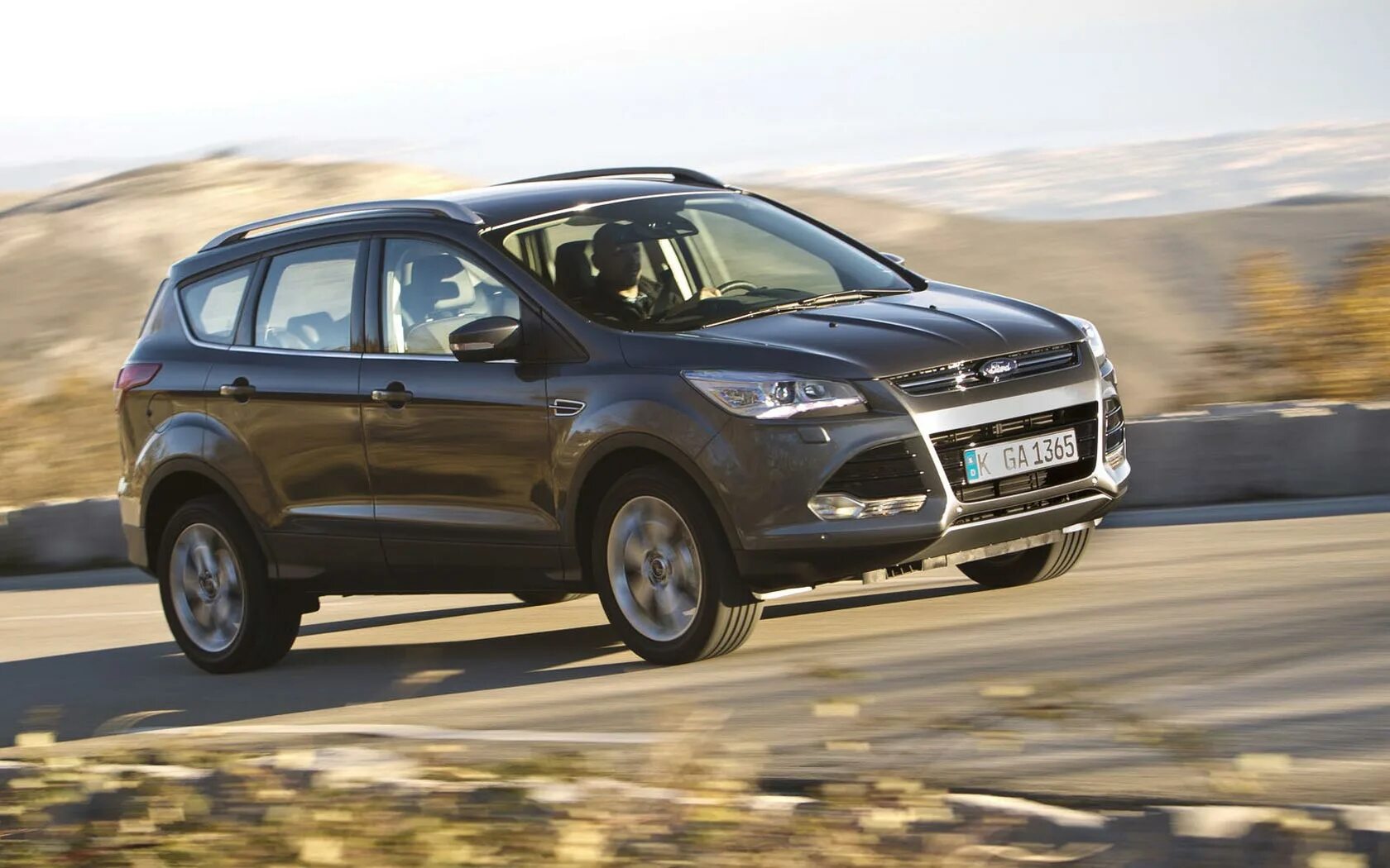 Ford Kuga 2013. Форд Куга 2 поколение. Форд Куга 1 поколение. Ford Kuga 2012.