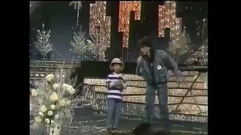 Олег и родион газмановы люси песня 88. В каком году вышла песня люси. Слова песни люси. Слова песни люси газманова. Слова песни люси газманова.