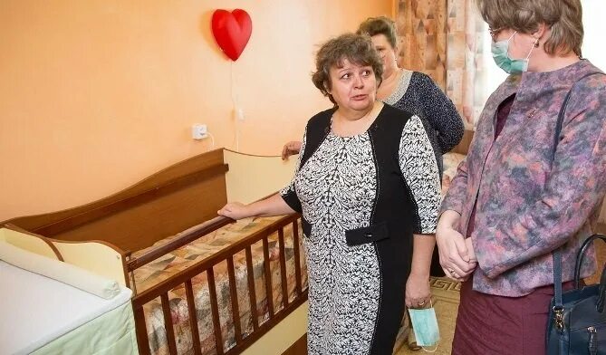 Помощь несовершеннолетним матерям