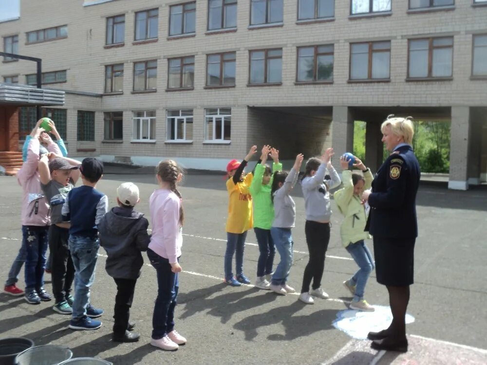 Седьмая школа в новотроицке. Лицей 1 новотроицк. Школа 7 новотроицк. Школа 7 новотроицк. Школа 7 новотроицк.