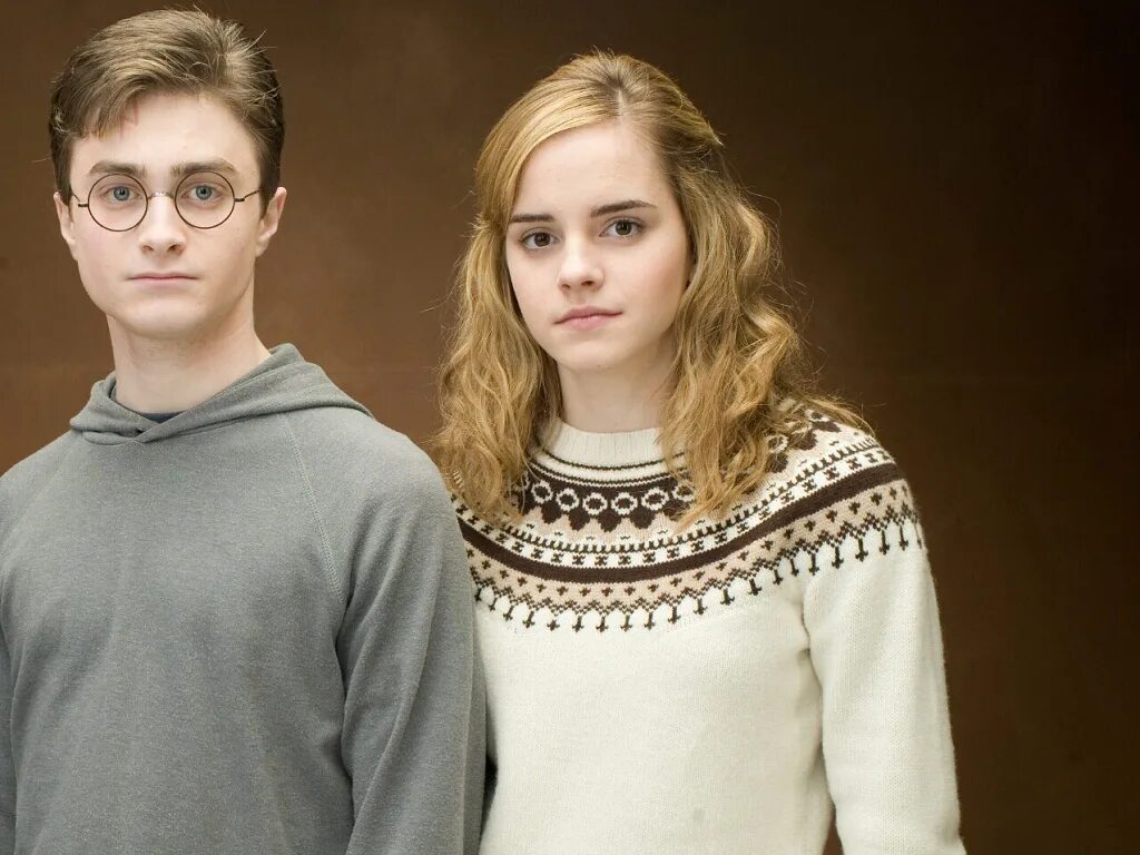 Harry potter and hermione's. Гарри и Гермиона. Гарри Поттер и Гермиона Грейндж. Гермиона Грейнджер и Гарри. Гарри Поттер и Гермиона Грейнджер любовь