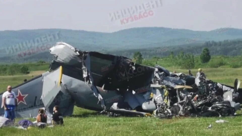 Чьи самолеты разбились. Катастрофа l-410 в Кемеровской области. Л 410 разбился в Кемерово. Авиакатастрофы л 410 Нелькан.