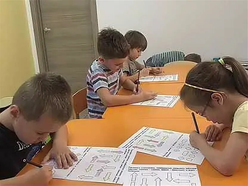 Вакансии в лобне. Работа 2 2 лобня вакансии. Работа 2 2 лобня вакансии. Врач скорой помощи лобня гуськов. Работа в лобне.