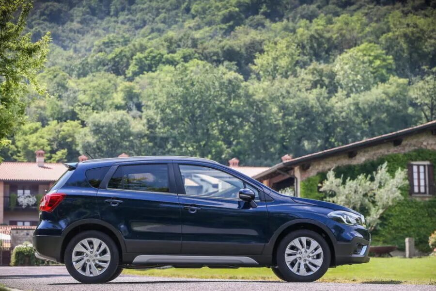 Сузуки s4. Сузуки sx4 cross 2013. Suzuki sx4 s-cross. Suzuki sx4 2018. Suzuki sx4 cross.