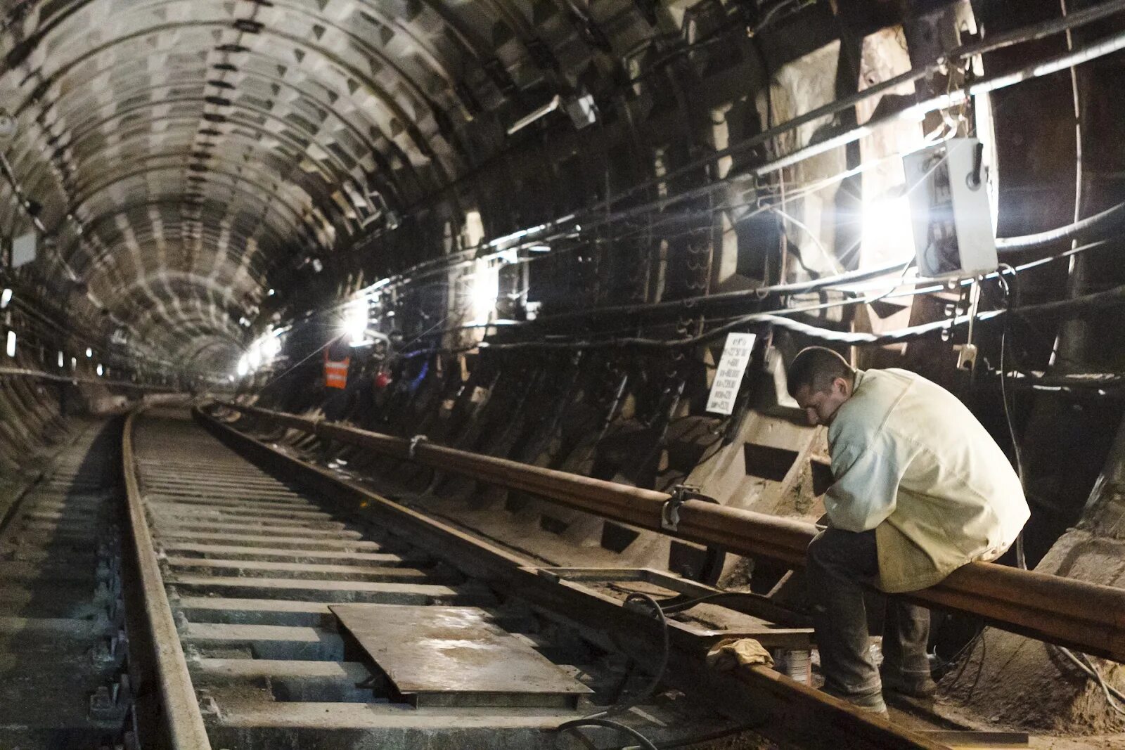 Услуги метрополитена. Станция метро Одесская. Метро Харькова. Метро Державинская. Строительство метро в Харькове.