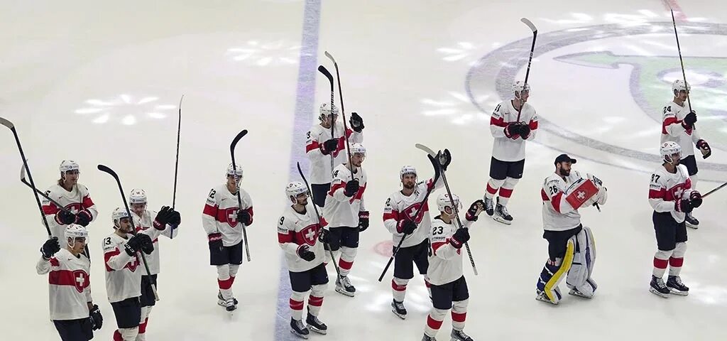 Канада сша хоккей. Чехия швейцария хоккей. Хоккей. Канада швейцария прямая трансляция. Хоккеистка мари филип пулен.