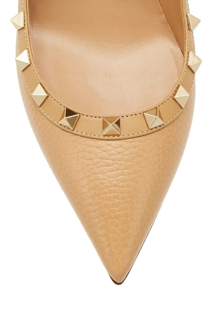 Valentino garavani туфли. Valentino rockstud босоножки. Валентино с шипами черные. Валентино туфли с шипами мужские. Туфли валентино дженни ортега.